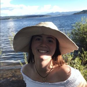 Meet your Posher, Emily